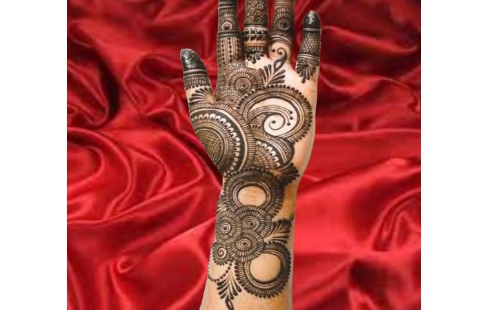 Beautiful Dulhan Mehndi Designs Front Hand